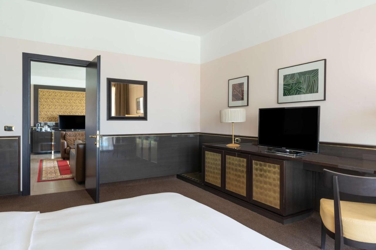 Radisson Blu Hotel NʼDjamena מראה חיצוני תמונה
