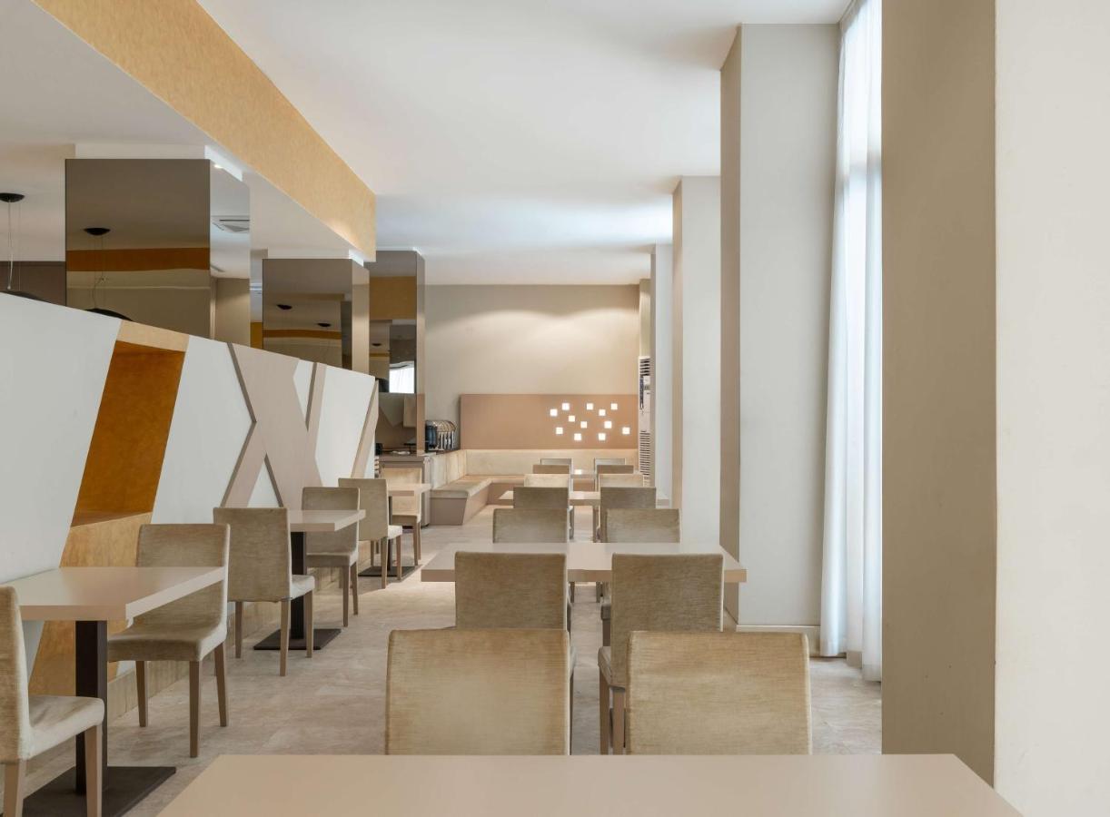 Radisson Blu Hotel NʼDjamena מראה חיצוני תמונה