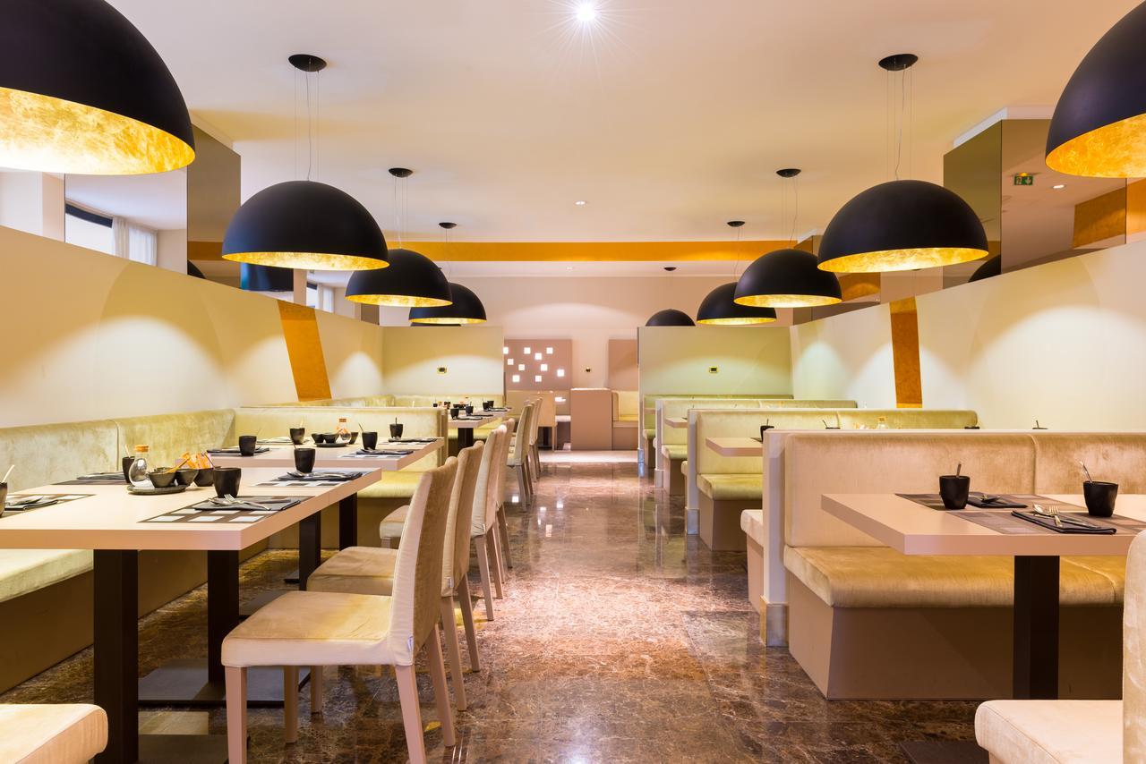 Radisson Blu Hotel NʼDjamena מראה חיצוני תמונה